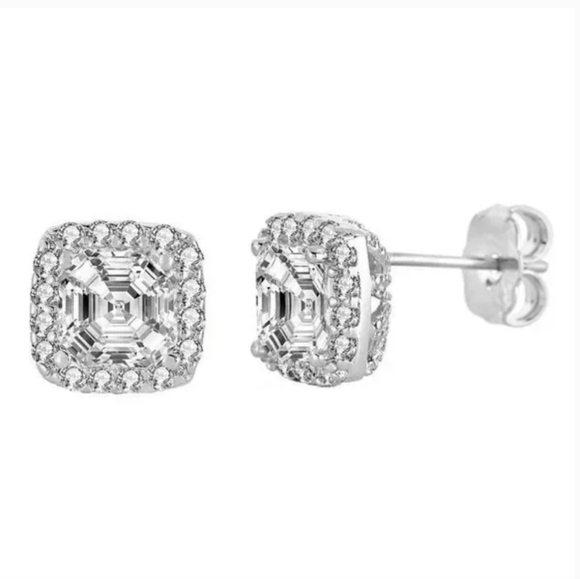 Genevive Jewelry - Genevive Classy Halo Square Stud Platinum Earrings